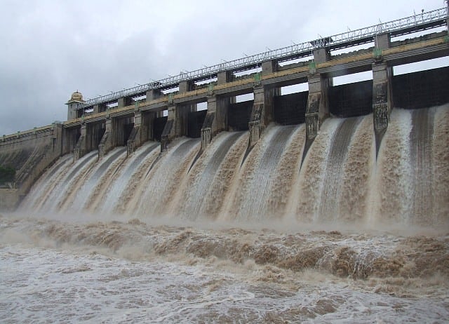 அமராவதி அணையில் உயர்ந்த நீர்மட்டம்.. திறக்கப்படும் உபரிநீர் - கரையோர மக்களுக்கு வெள்ள அபாய எச்சரிக்கை!