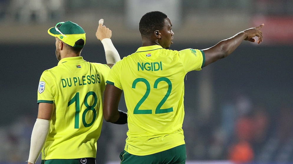 நிறவெறியும், இட ஒதுக்கீடும் : தென்னாப்ரிக்க கிரிக்கெட் அணியில் தொடரும் பாகுபாடு!