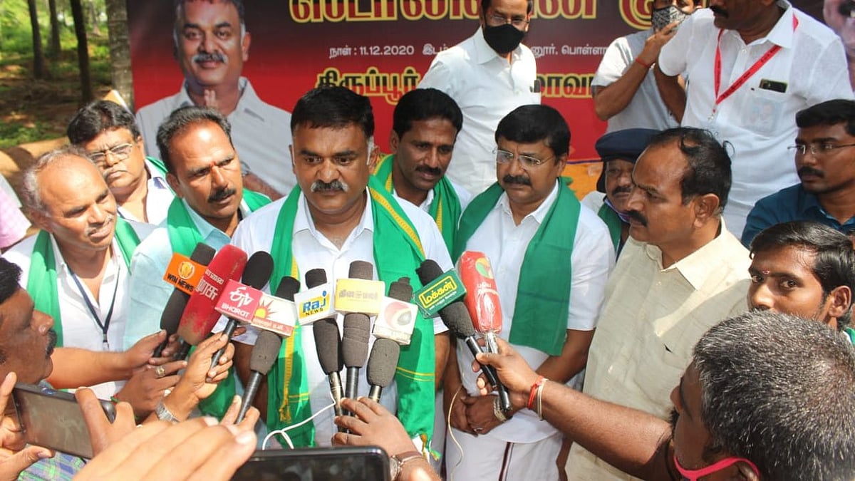 “வேளாண் சட்டங்களை ஆதரித்த எடப்பாடி பழனிச்சாமி ஒரு போலி விவசாயி” : கார்த்திகேய சிவசேனாபதி சாடல்!