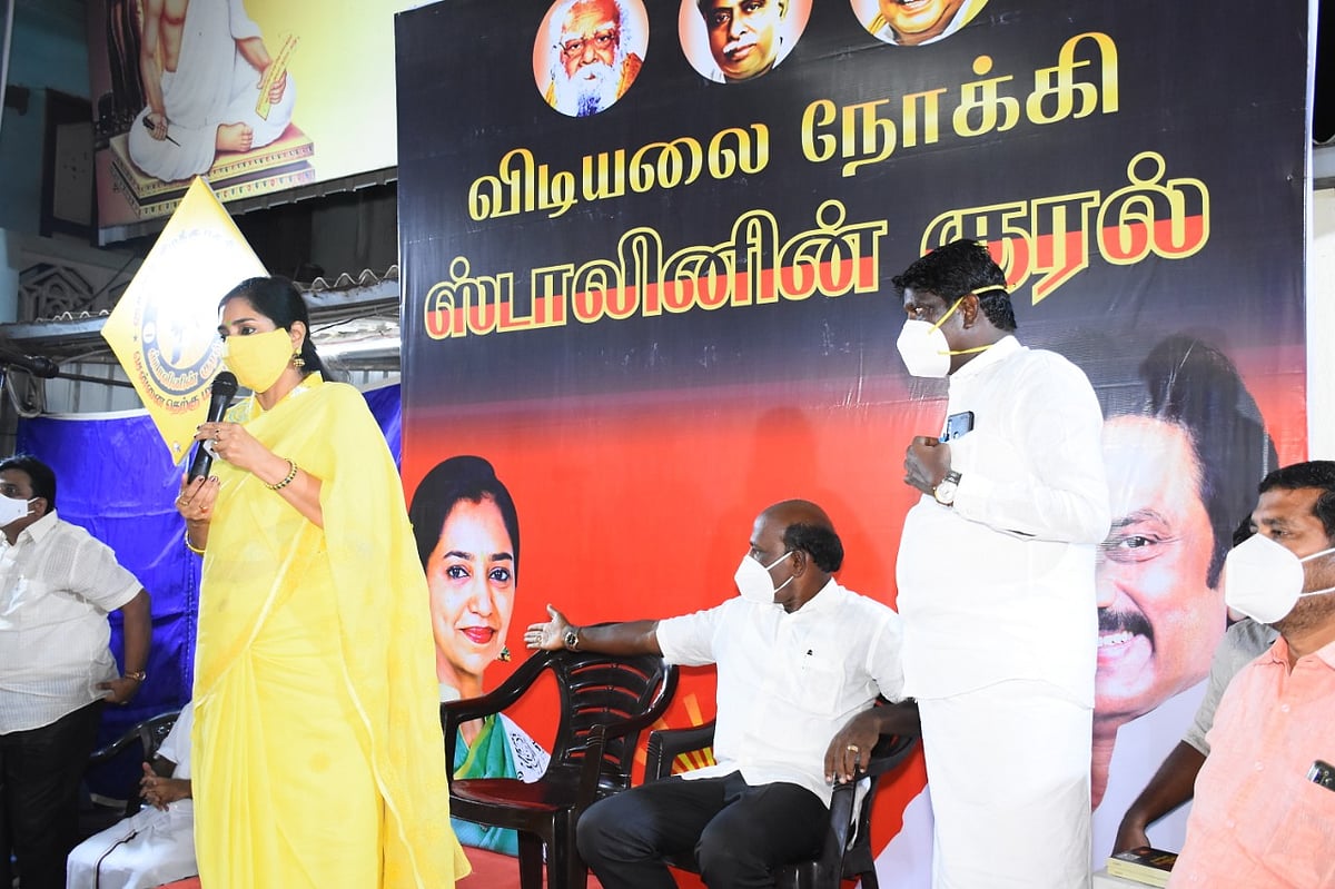 “மோடி அரசுக்கு ஒத்து ஊதும் அதிமுக அரசை தூக்கி எறிய மக்கள் தயாராக இருக்கிறார்கள்”: தமிழச்சி தங்கபாண்டியன்!