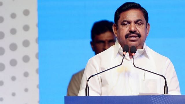 மக்கள் பயன்பாட்டிலுள்ள நடைபாதையில் பூங்கா அமைத்த கரூர் நகராட்சி... நீதிமன்ற ஆணையை மீறிய அ.தி.மு.க அரசு!