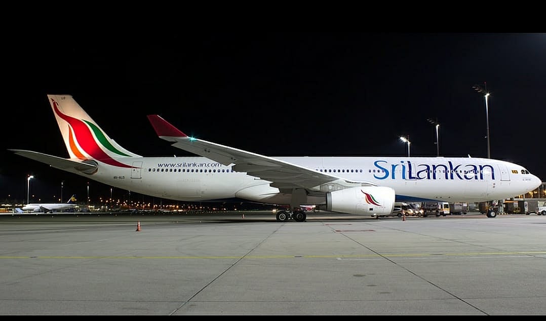 “நடுவானில் இயந்திரக்கோளாறு; அவசரமாக தரையிறங்கியதால் 164 போ் உயிா் தப்பினா்”: சென்னையில் பெரும் பரபரப்பு!