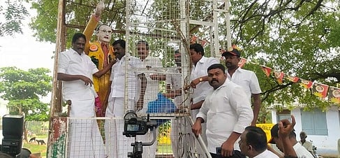 அதிமுகவால் கந்து வட்டிக்காரர்களிடம் சிக்கி சின்னாபின்னமான சுய உதவிக்குழுக்கள் - திமுக விவசாய அணி செயலர்