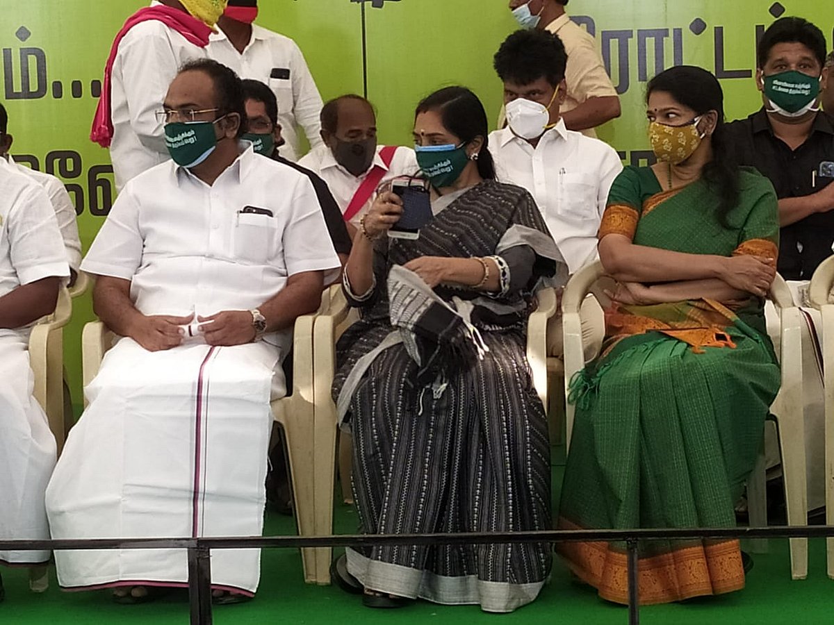 “மோடி அரசுக்கு கூஜா தூக்கும் எடப்பாடி ஆட்சிக்கு முடிவு கட்டும்  நேரமிது” : தமிழச்சி தங்கபாண்டியன் பேச்சு!