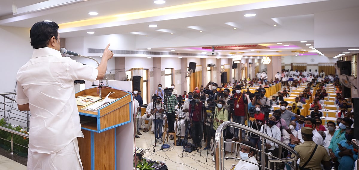 “இனமான பேராசிரியரின் ஒவ்வொரு பிறந்தநாளும் கல்வி உதவிகள் வழங்கும் விழாவாக நடைபெறும்” - மு.க.ஸ்டாலின்