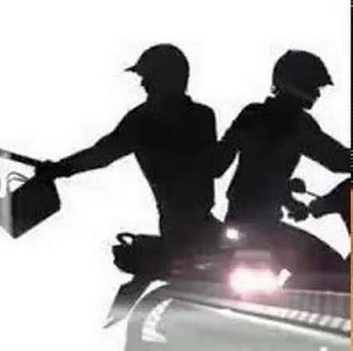 “வேலியே பயிரை மேய்ந்த கதையாக வழிப்பறி கொள்ளையில் ஈடுபட்ட காவலர்கள்”: கையும் களவுமாக சிக்கியது எப்படி?