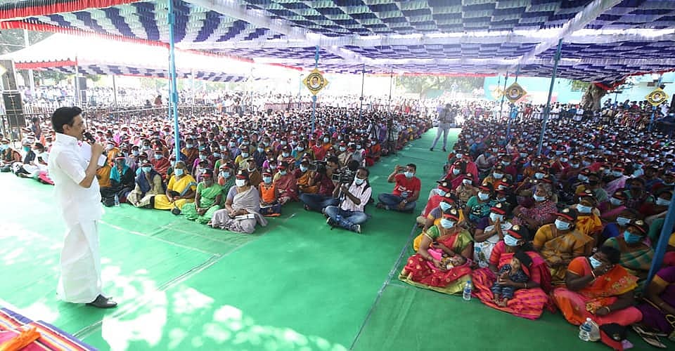 மரக்காணத்தில் தி.மு.கவின் ‘மக்கள் கிராமசபை கூட்டம்’ - மு.க.ஸ்டாலினுக்கு மக்களின் உற்சாக வரவேற்பு! (ALBUM)