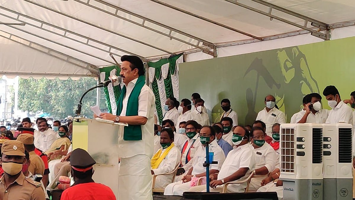 இந்தியாவில் மோடியும், எடப்பாடியும் இருக்கும் வரை வேறு இடைத்தரகர்கள் உருவாக முடியாது: சு.வெங்கடேசன் சாடல்!