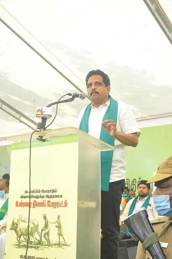 இந்தியாவில் மோடியும், எடப்பாடியும் இருக்கும் வரை வேறு இடைத்தரகர்கள் உருவாக முடியாது: சு.வெங்கடேசன் சாடல்!