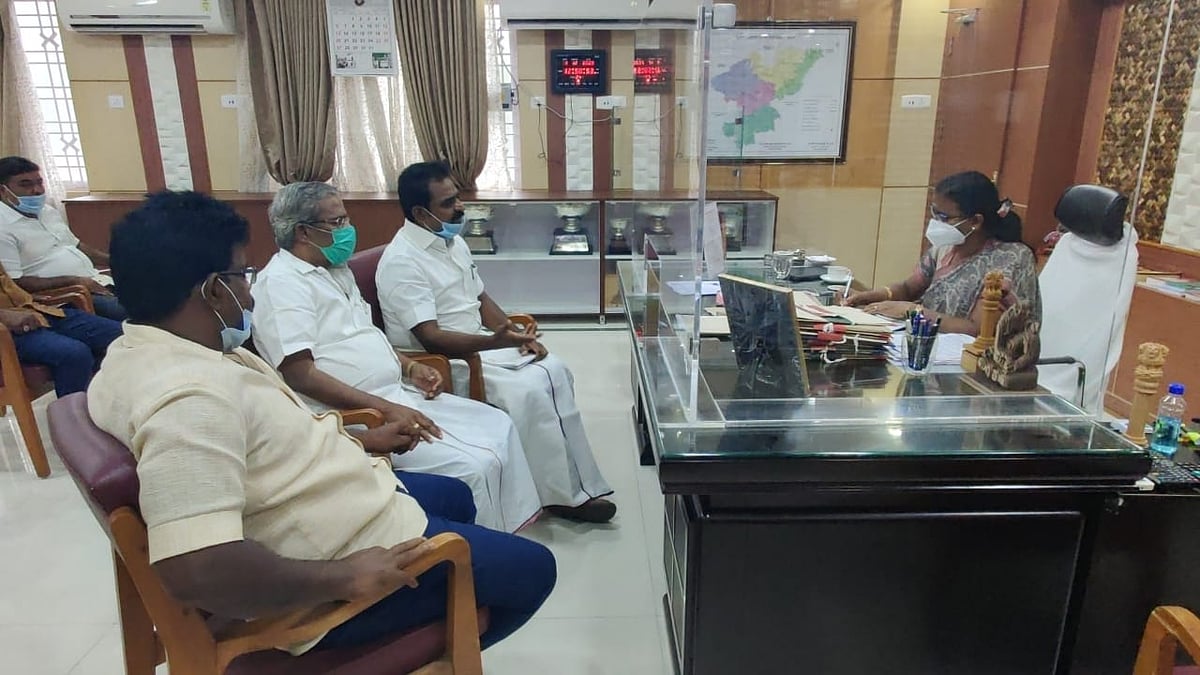 புயல் சேதங்களை பார்வையிடாமல் மத்திய குழு கண்துடைப்பு.. ஒத்து ஊதும் அதிமுக அரசு.. திமுக MLA குற்றச்சாட்டு!