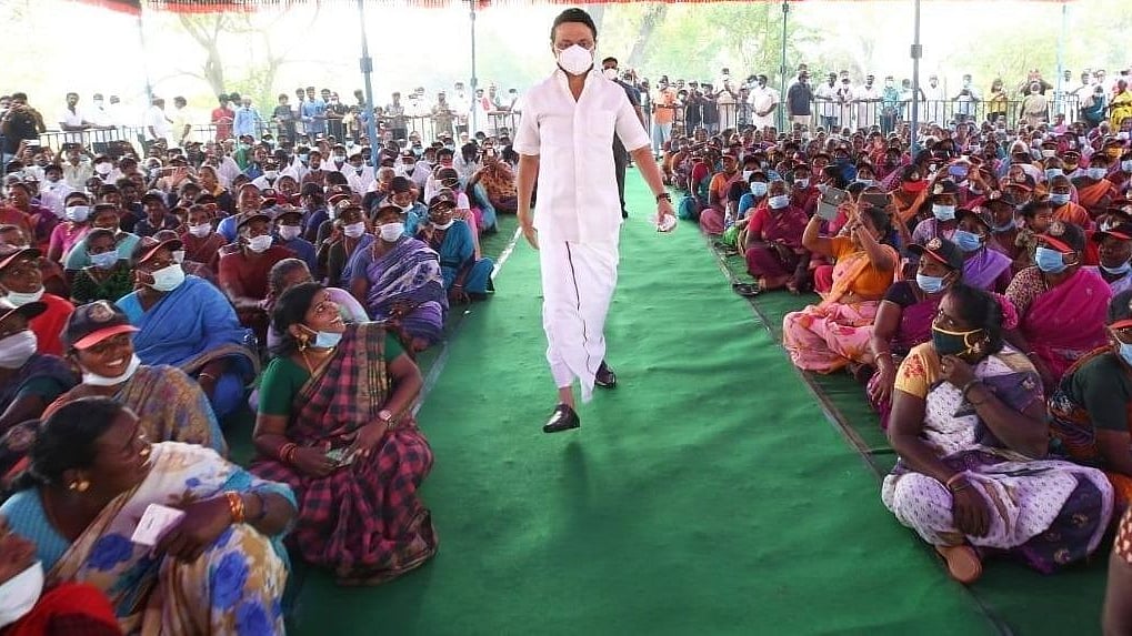 “தமிழர்களின் பெருமையை சீரழித்த அ.தி.மு.க-வை நிராகரிப்போம்” : கிராமசபை கூட்டத்தில் முழங்கிய மு.க.ஸ்டாலின்!