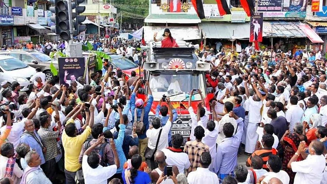 “தமிழகத்தில் எந்தவிதமான தொழில் வளர்ச்சியும் எடப்பாடி அரசு உருவாக்கவில்லை” : கனிமொழி எம்.பி சாடல்!