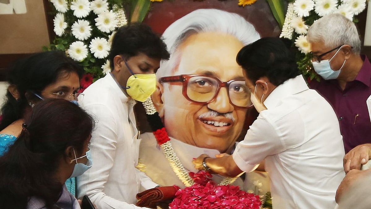 “இனமான பேராசிரியரின் ஒவ்வொரு பிறந்தநாளும்  கல்வி உதவிகள் வழங்கும் விழாவாக நடைபெறும்” - மு.க.ஸ்டாலின்