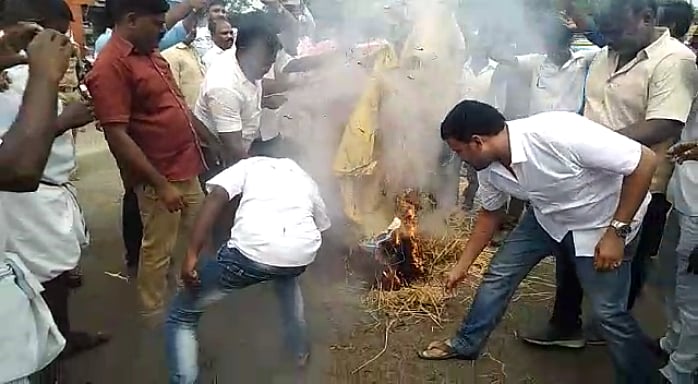 “ராஜேந்திர பாலாஜி நாக்கை அடக்கிக் கொள்ளவேண்டும்; இதுவே கடைசி எச்சரிக்கை” : கொந்தளித்த விருதுநகர் தி.மு.க!