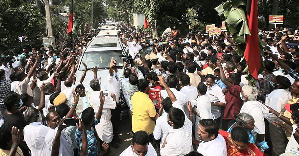 மரக்காணத்தில் தி.மு.கவின் ‘மக்கள் கிராமசபை கூட்டம்’ - மு.க.ஸ்டாலினுக்கு மக்களின் உற்சாக வரவேற்பு! (ALBUM)