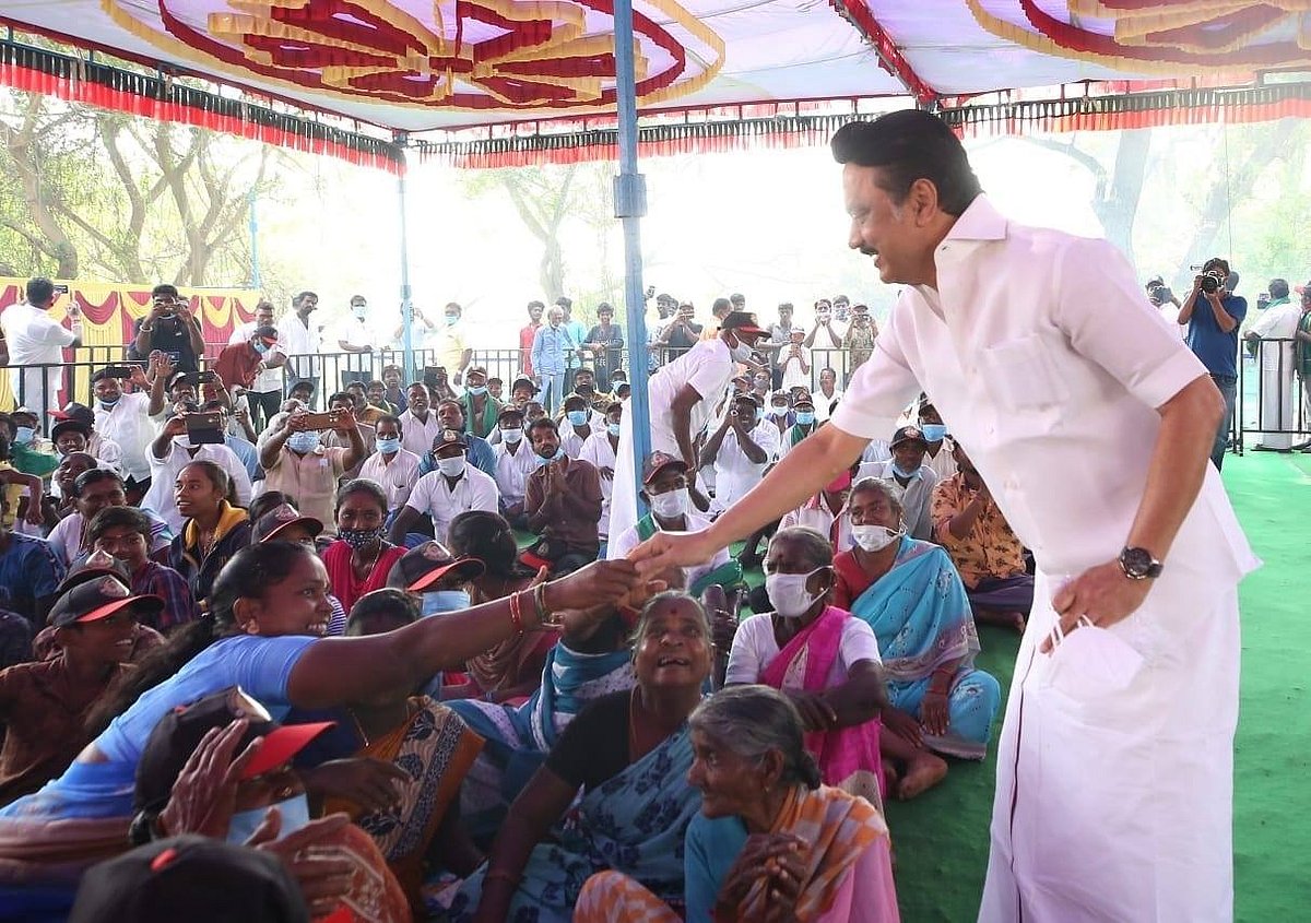 “தமிழர்களின் பெருமையை சீரழித்த அ.தி.மு.க-வை நிராகரிப்போம்” : கிராமசபை கூட்டத்தில் முழங்கிய மு.க.ஸ்டாலின்!