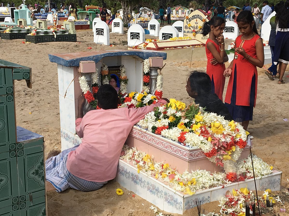 “கோரத்தாண்டவமாடிய ஆழிப்பேரலையின் 16ம் ஆண்டு நினைவு தினம்” : தமிழகம் முழுக்க பொதுமக்கள் கண்ணீர் அஞ்சலி!