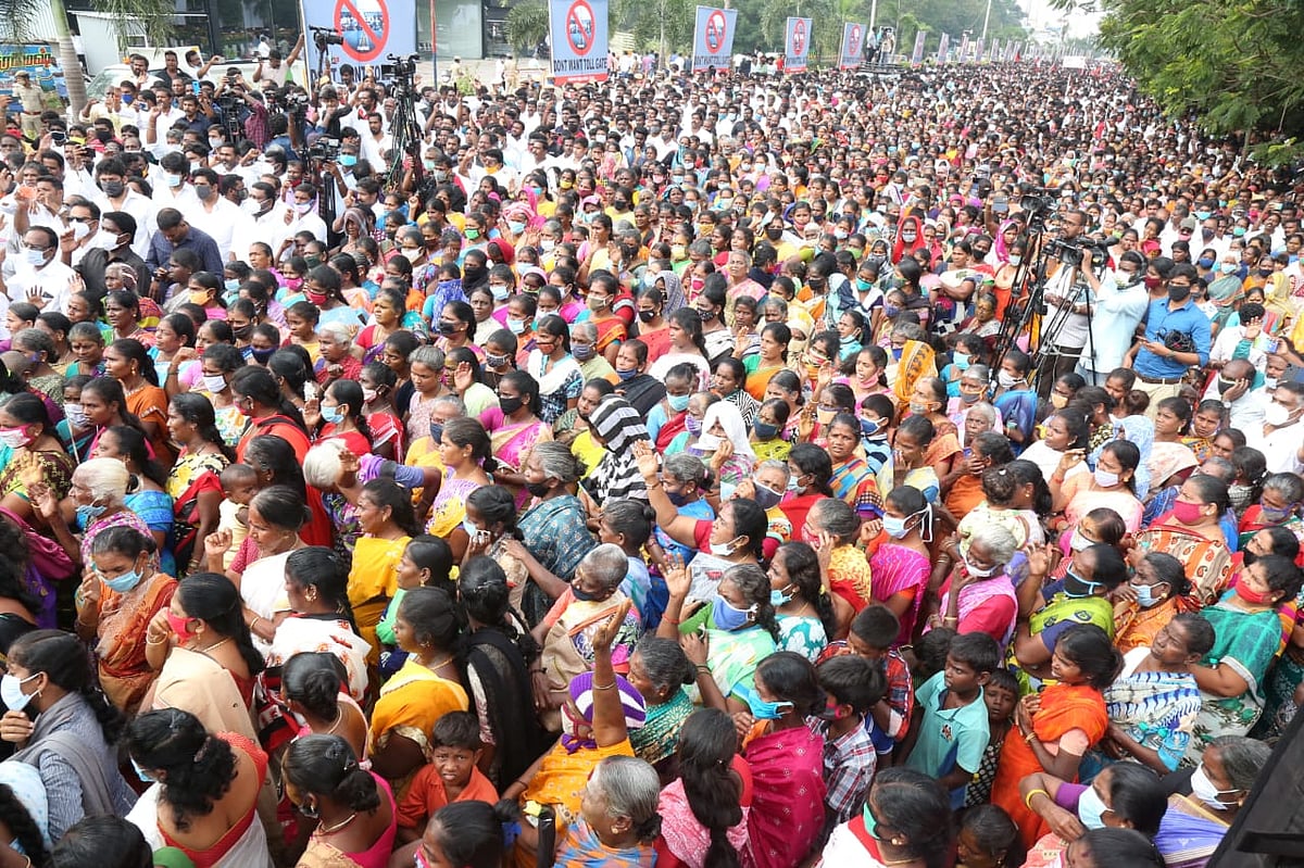 "மக்களுக்கு இடைஞ்சல் தரும் சுங்கச்சாவடிகளை அகற்றும் வரை போராட்டம் தொடரும்!” - மு.க.ஸ்டாலின் அறிவிப்பு!