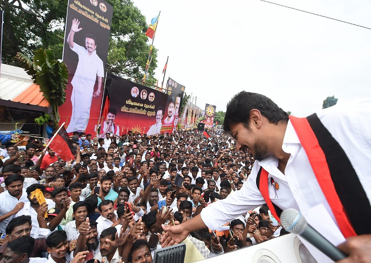 "குற்றவாளிகளை காப்பாற்றிய அடிமைகள், தி.மு.க ஆட்சியில் கம்பி எண்ணுவது உறுதி” : உதயநிதி ஸ்டாலின் (Album)