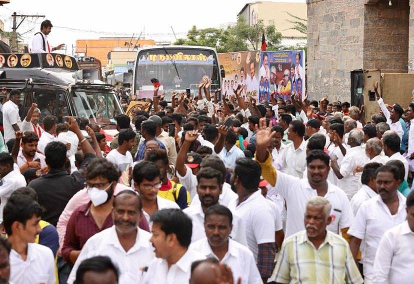 "குற்றவாளிகளை காப்பாற்றிய அடிமைகள், தி.மு.க ஆட்சியில் கம்பி எண்ணுவது உறுதி” : உதயநிதி ஸ்டாலின் (Album)