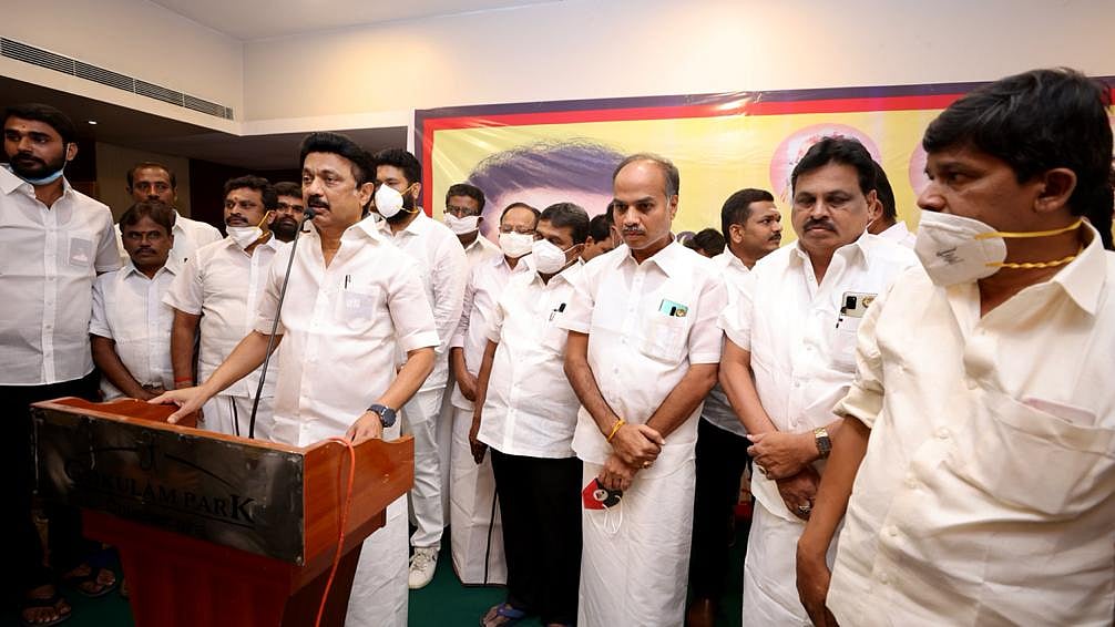 “முதல்வர் பழனிசாமி விவசாயிகளிடம் பகிரங்க மன்னிப்பு கேட்கவேண்டும்” -  மு.க.ஸ்டாலின் வலியுறுத்தல்!