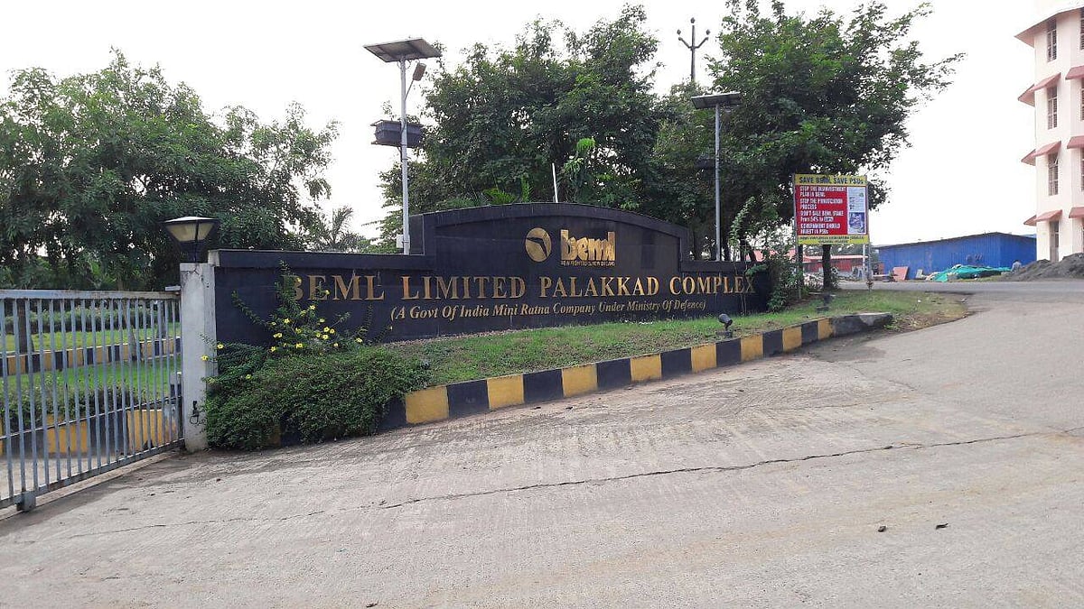 ரூ.56,000 கோடி மதிப்பிலான நிறுவனத்தை ரூ.720 கோடிக்கு விற்கத் துடிக்கும் மோடி அரசு - தனியார்மயமாகும் BEML!