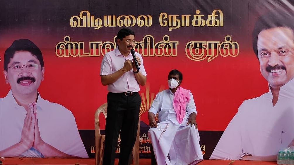 “எடப்பாடி  பழனிச்சாமி ஒட்டுமொத்த தமிழகத்துக்கே துரோகம் செய்கிறார்” : தயாநிதிமாறன் சாடல்!