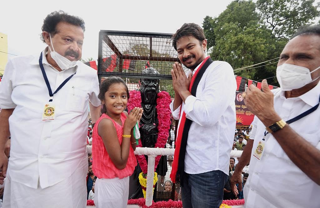 “மக்கள் விரோத அடிமைகளை வீட்டுக்கு அனுப்புவோம்”- மக்கள் வெள்ளத்தில் உதயநிதி ஸ்டாலின்! (Album)