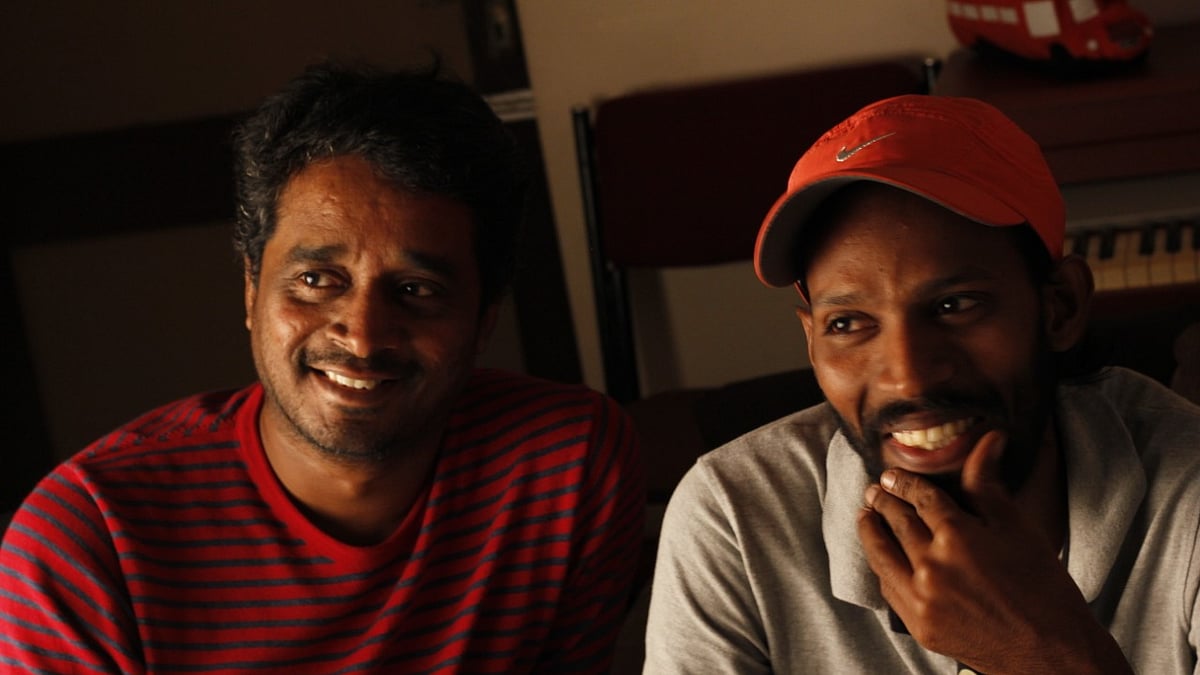 "நூறு நாட்கள்... நூறு விநாடிகள்... நூறு பாடல்கள்" - ஊரடங்கு காலத்தில் இளைஞர்களின் புதிய சாதனை!