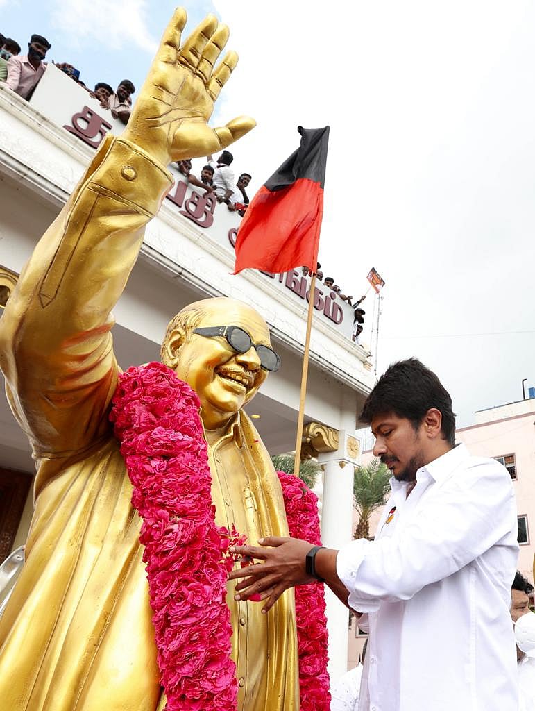 “மக்கள் விரோத அடிமைகளை வீட்டுக்கு அனுப்புவோம்”- மக்கள் வெள்ளத்தில் உதயநிதி ஸ்டாலின்! (Album)