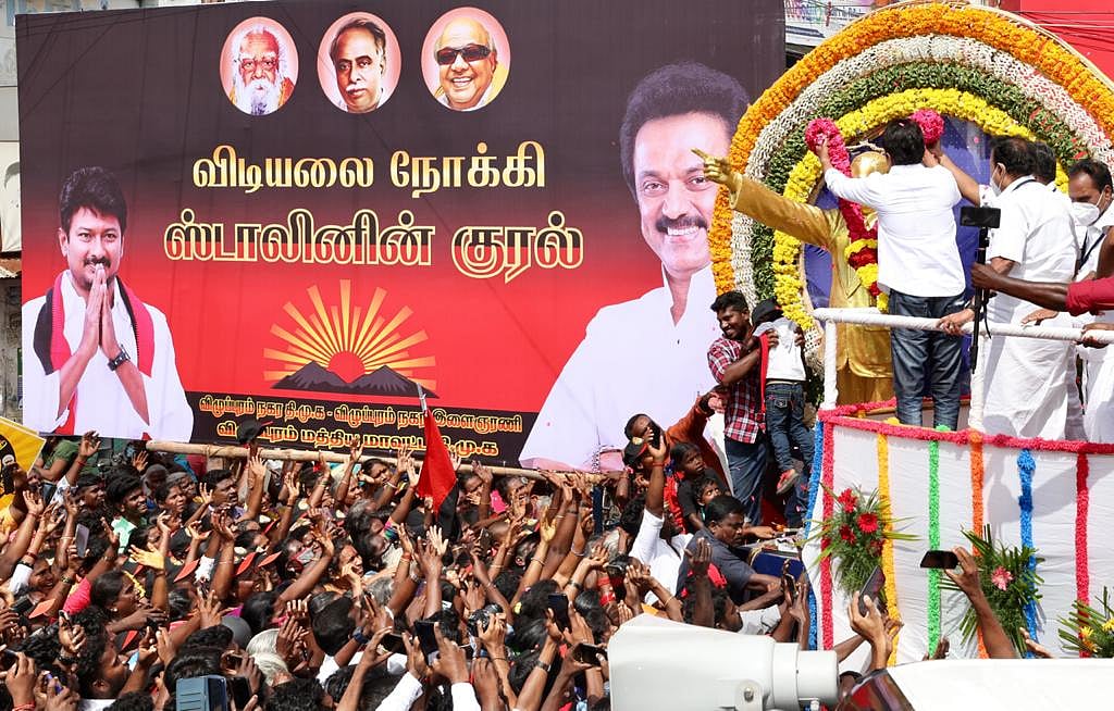 “மக்கள் விரோத அடிமைகளை வீட்டுக்கு அனுப்புவோம்”- மக்கள் வெள்ளத்தில் உதயநிதி ஸ்டாலின்! (Album)