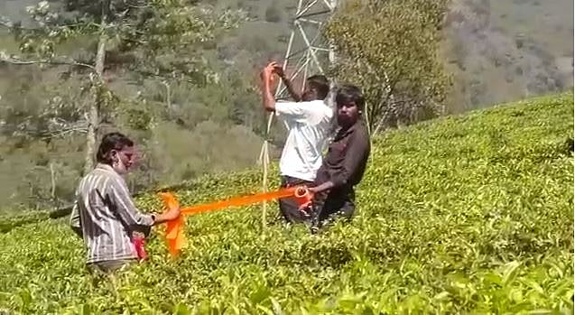 “50 ஆண்டுகளாக அரசு நிலத்தை ஆக்கிரமித்து தோட்டம் அமைப்பு”: கூகுள் மூலம் உண்மையை வெளிக்கொண்டு வந்த விவசாயி!