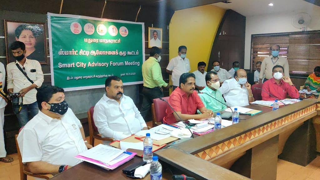 மதுரை ஸ்மார்ட் சிட்டி திட்டத்தில் ஊழல் : ஆலோசனை கூட்டத்தில் அ.தி.மு.க அரசை வெளுத்துவாங்கிய சு.வெங்கசேடன்!