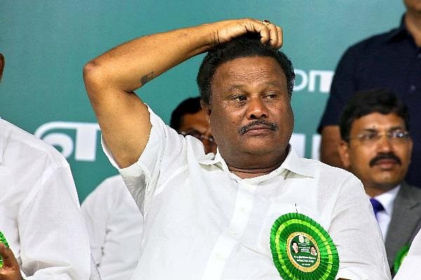 “திருக்குறளை எழுதியது அவ்வையாரா?” : அமைச்சர் திண்டுக்கல் சீனிவாசன் மீண்டும் சர்ச்சை பேச்சு!