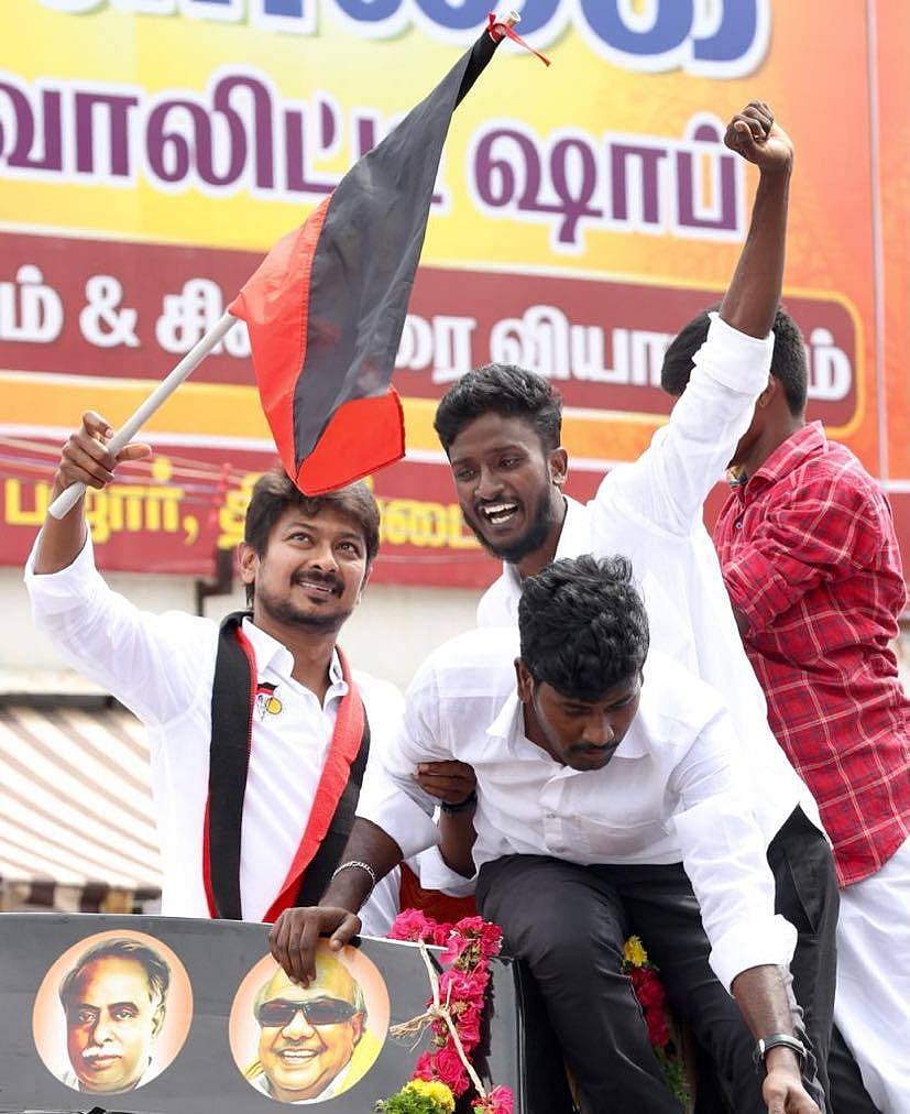 "குற்றவாளிகளை காப்பாற்றிய அடிமைகள், தி.மு.க ஆட்சியில் கம்பி எண்ணுவது உறுதி” : உதயநிதி ஸ்டாலின் (Album)