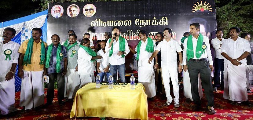 ‘விடியலை நோக்கி ஸ்டாலினின் குரல்’ தேர்தல் பரப்புரை - உதயநிதி ஸ்டாலினுக்கு மக்கள் வரவேற்பு! (Album)