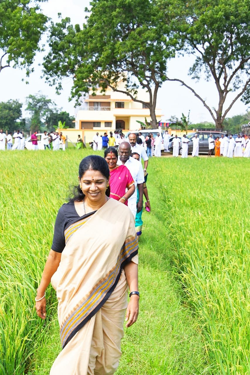 “அதிமுக அரசின் டெண்டர் அலிபாபா குகை போல; எடப்பாடியின் உறவினர்களுக்கு மட்டுமே திறக்கும்”- கனிமொழி விளாசல்!