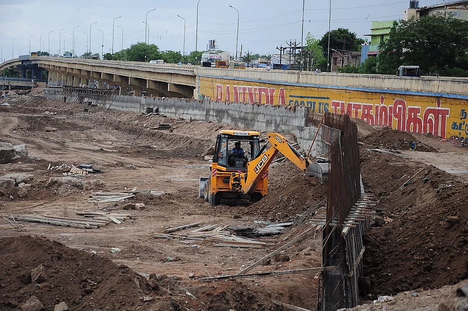 மதுரை ஸ்மார்ட் சிட்டி திட்டத்தில் ஊழல் : ஆலோசனை கூட்டத்தில் அ.தி.மு.க அரசை வெளுத்துவாங்கிய சு.வெங்கசேடன்!