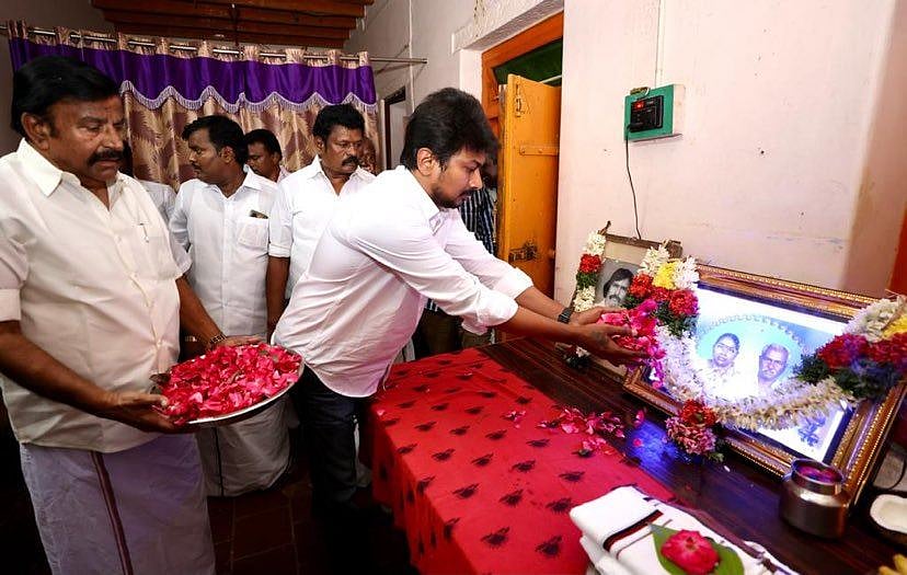 “எஜமானர் கால்களை கும்பிட்டு ஆட்சி நடத்தும் அடிமைகளை அகற்றுவோம்” : உதயநிதி ஸ்டாலின் (Album)