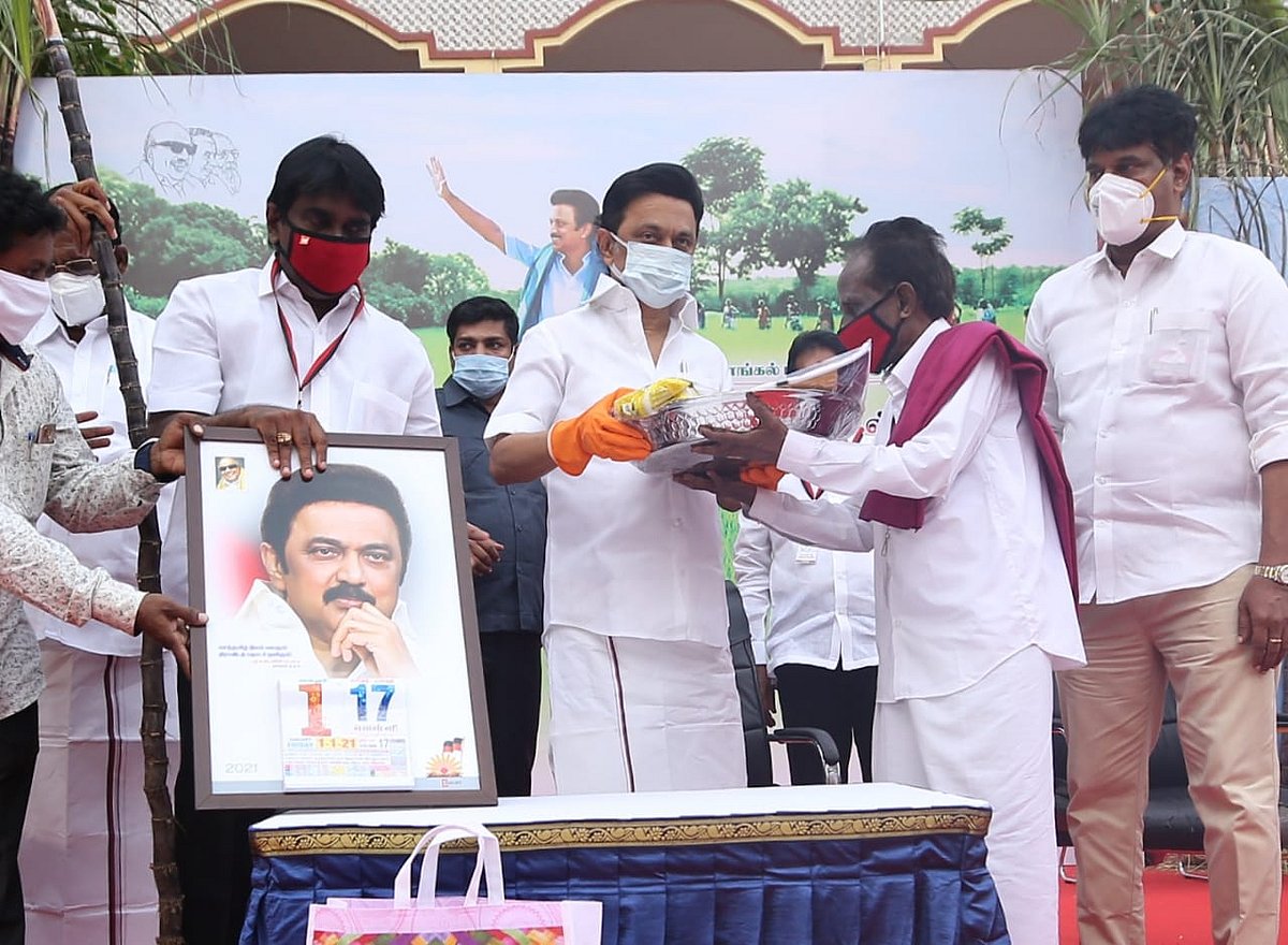 “மக்களுக்கான நலத்திட்டங்களை கூட தேர்தலுக்காக பயன்படுத்தும் அ.தி.மு.க அரசு” - மு.க.ஸ்டாலின் குற்றச்சாட்டு!