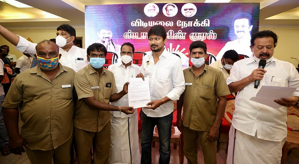 விழுப்புரம் மாவட்டத்தில் மக்களுடன் கலந்துரையாடிய உதயநிதி ஸ்டாலின்! (Album)