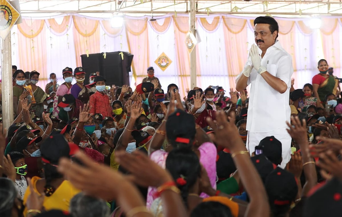 "ஊழல்களை மறைக்க ஆகாய அளவிற்குப் பொய் சொல்லும் அமைச்சர் தங்கமணி” - மு.க.ஸ்டாலின் விளாசல்!