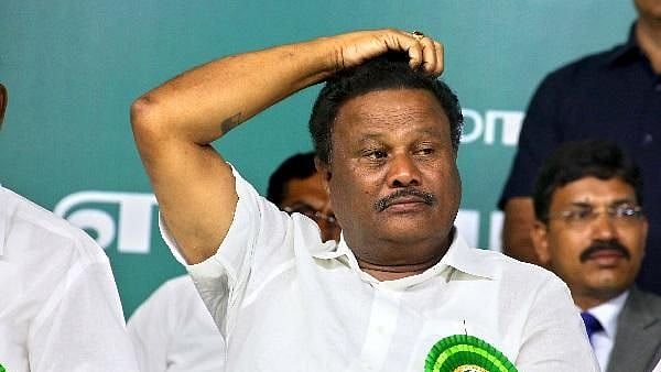 அரசு தரும் ரூ.2500 பொங்கல் பரிசு டாஸ்மாக் மூலம் திரும்பவும் அரசுக்கே வரும்: திண்டுக்கல் சீனிவாசன் பேச்சு!