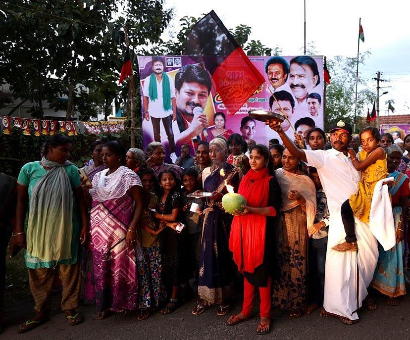 ‘விடியலை நோக்கி ஸ்டாலினின் குரல்’ தேர்தல் பரப்புரை - உதயநிதி ஸ்டாலினுக்கு மக்கள் வரவேற்பு! (Album)