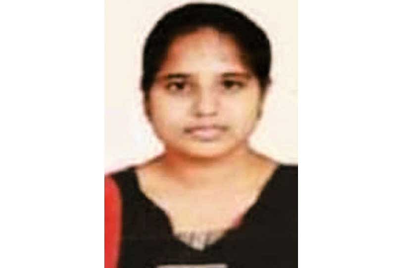 நீட் முறைகேடு: 2 மாதங்களாக தலைமறைவாக இருந்த மாணவி பெங்களூருவில் பிடிபட்டார்!