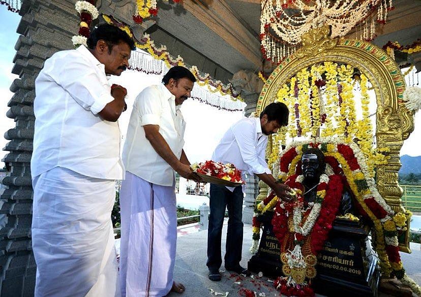 “எஜமானர் கால்களை கும்பிட்டு ஆட்சி நடத்தும் அடிமைகளை அகற்றுவோம்” : உதயநிதி ஸ்டாலின் (Album)
