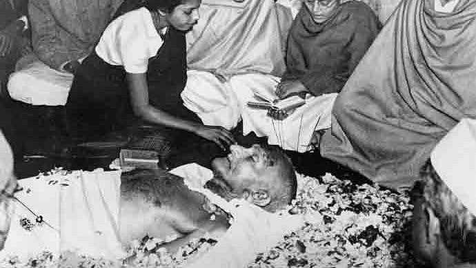 “RSS, ஜனசங்கத்தை தடைசெய்வது மட்டும் போதாது..” : மகாத்மா காந்தி கொலையில் இருந்த சதியை தோலுரித்த பெரியார்!