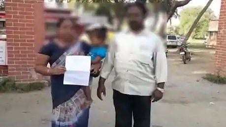 “ஓயாத சாதி ஆதிக்க கொடுமை : தலித் ஆசிரியரை காலில் விழ வைத்த கொடூரம்” : கள்ளக்குறிச்சியில் நடந்த அவலம்!