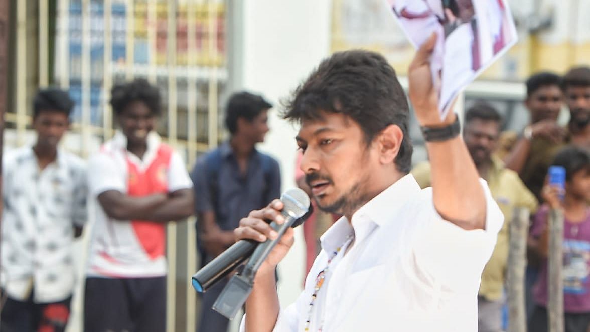 “எஜமானர் கால்களை கும்பிட்டு ஆட்சி நடத்தும் அடிமைகளை அகற்றுவோம்” : உதயநிதி ஸ்டாலின் (Album)