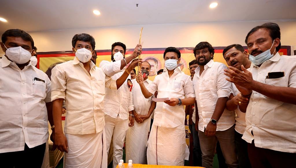“முதல்வர் பழனிசாமி விவசாயிகளிடம் பகிரங்க மன்னிப்பு கேட்கவேண்டும்” -  மு.க.ஸ்டாலின் வலியுறுத்தல்!